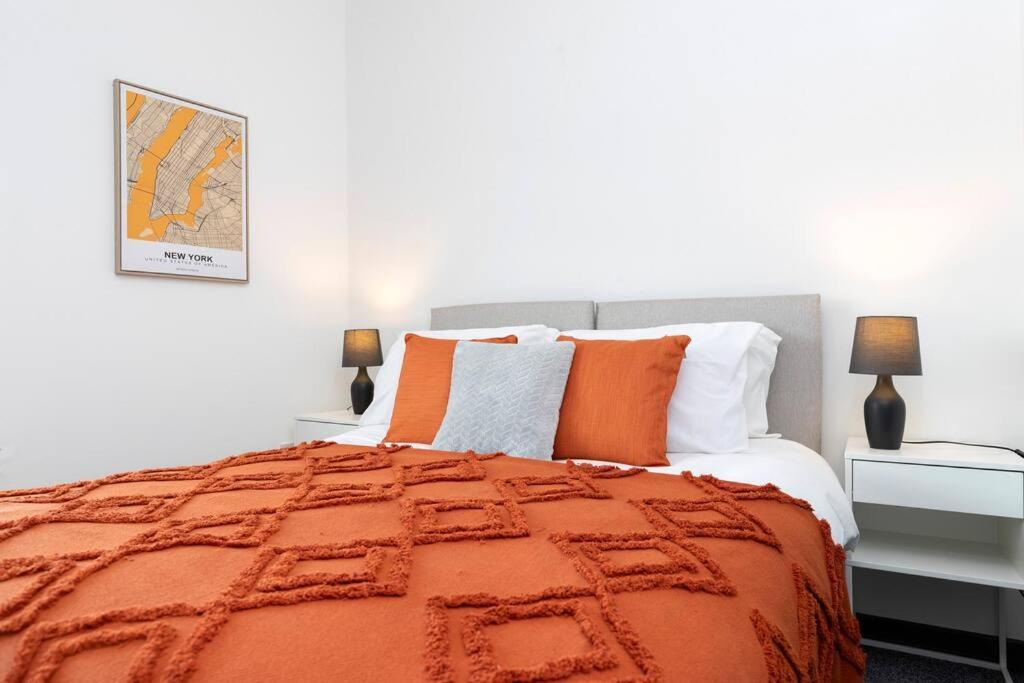 Modern Centrally Located 3 Bed Property With Tvs In Each Bedroom Super Fast Wifi And Crisp White Hotel Linen Hosted By Our Home Short Stays Darlington (Durham) Exterior foto