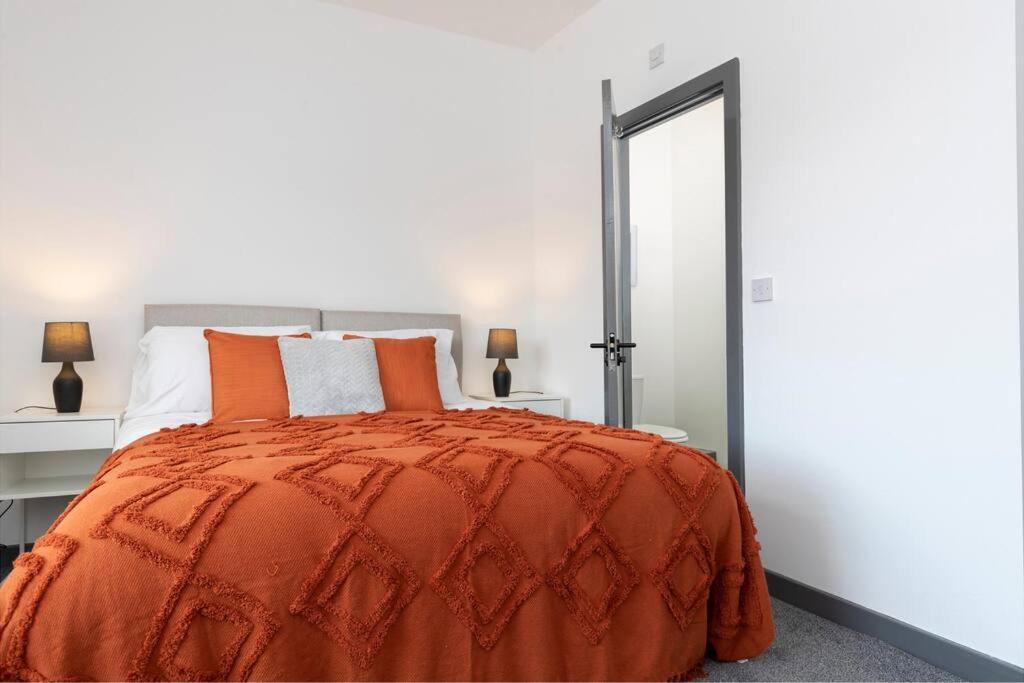 Modern Centrally Located 3 Bed Property With Tvs In Each Bedroom Super Fast Wifi And Crisp White Hotel Linen Hosted By Our Home Short Stays Darlington (Durham) Exterior foto